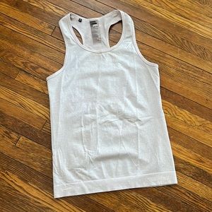 GYMSHARK SIZE LARGE WORKOUT TANK